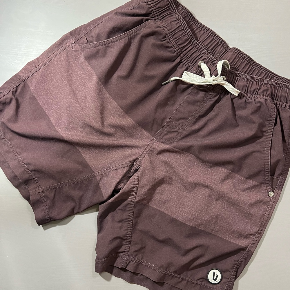 Vuori Men's Athletic Shorts in Dark Brown inseam 7, size S